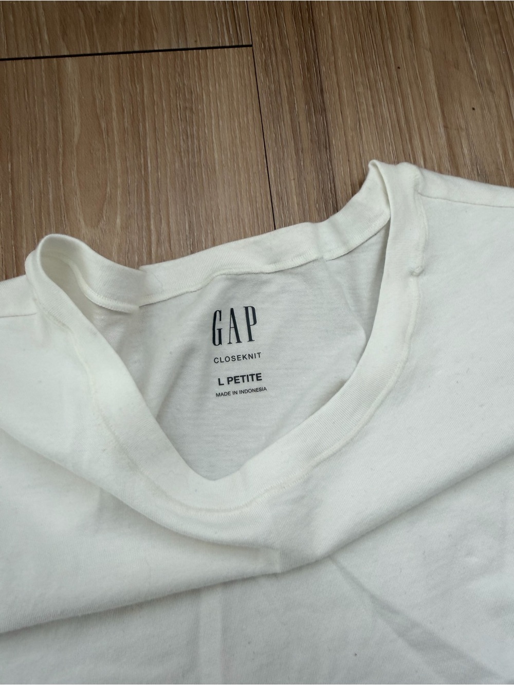 Gap White Petite Crewneck Short Sleeve Tee - Picture 4 of 5